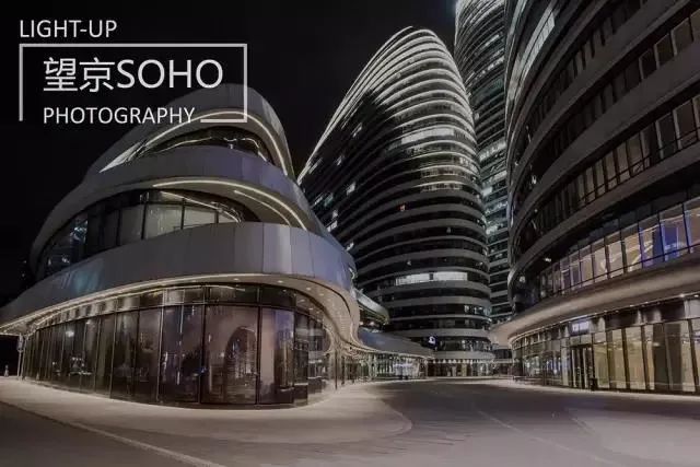 soho位于北京市朝阳区望京街与阜安西路交叉路口,由世界著名建筑师